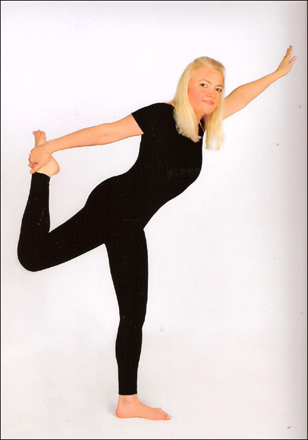 Model photo of Dorota Lopatynska-de-Slepowron in yoga in London